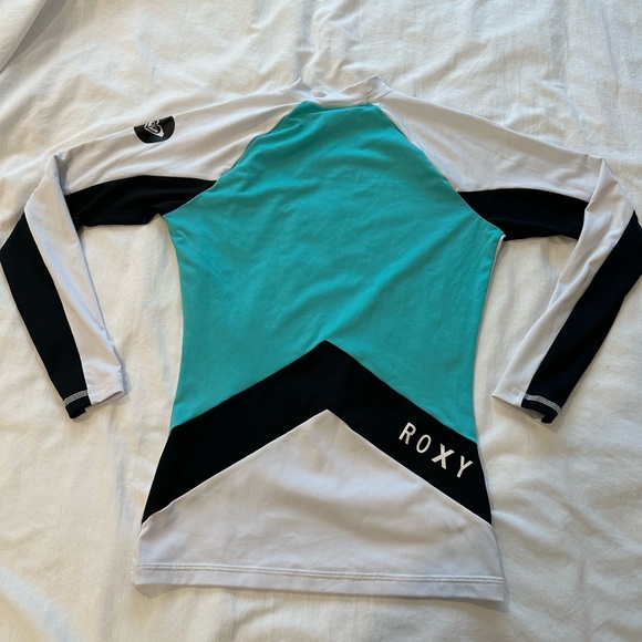 Roxy Rashguard Size 6 Never Worn - Picture 2 of 2